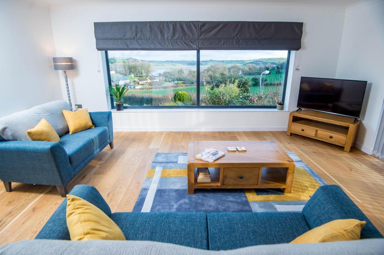 York Lodge- Spacious 3 Bed Bungalow With Wonderful Estuary Views 拉恩 外观 照片